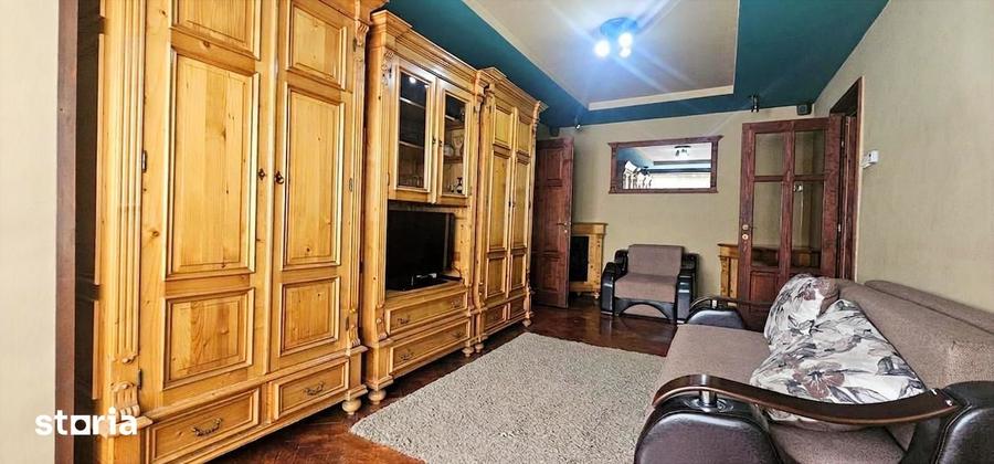 Apartament cu 2 camere semidecomandat în Florilor