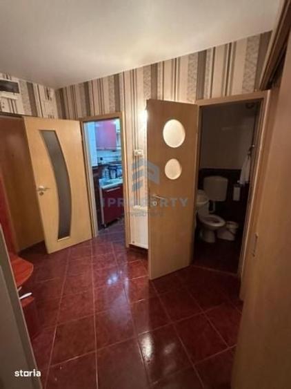 Apartament cu 4 camere decomandat în Titan
