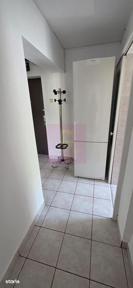 Garsonieră decomandată în Central