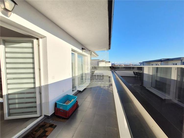 Apartament cu 4 camere decomandat, mobilat în Central