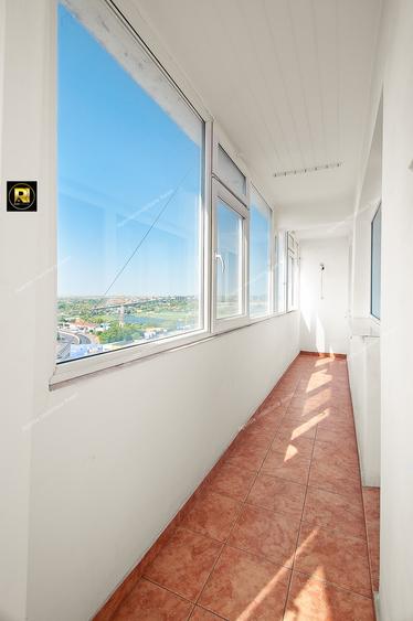 Apartament cu 4 camere decomandat, mobilat în Micro 18