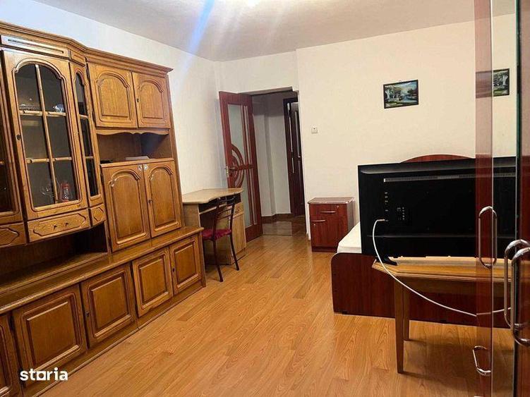 Apartament cu 2 camere decomandat în Ipotești