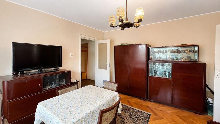 Apartament cu 2 camere semidecomandat în Girocului