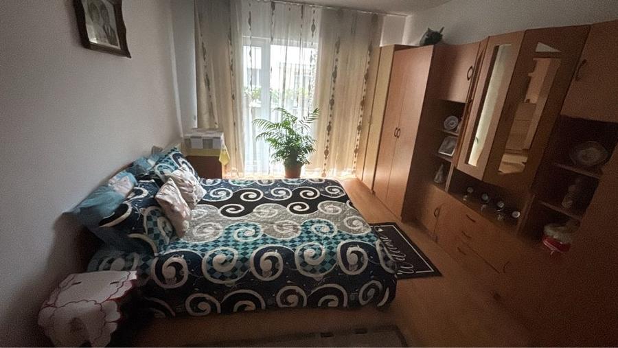 Apartament cu 3 camere în Florești