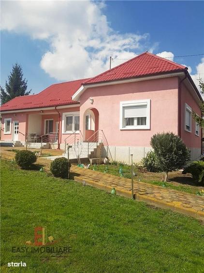 Casă cu 3 camere în Unirii