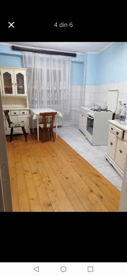 Apartament cu 3 camere semidecomandat în Rogerius