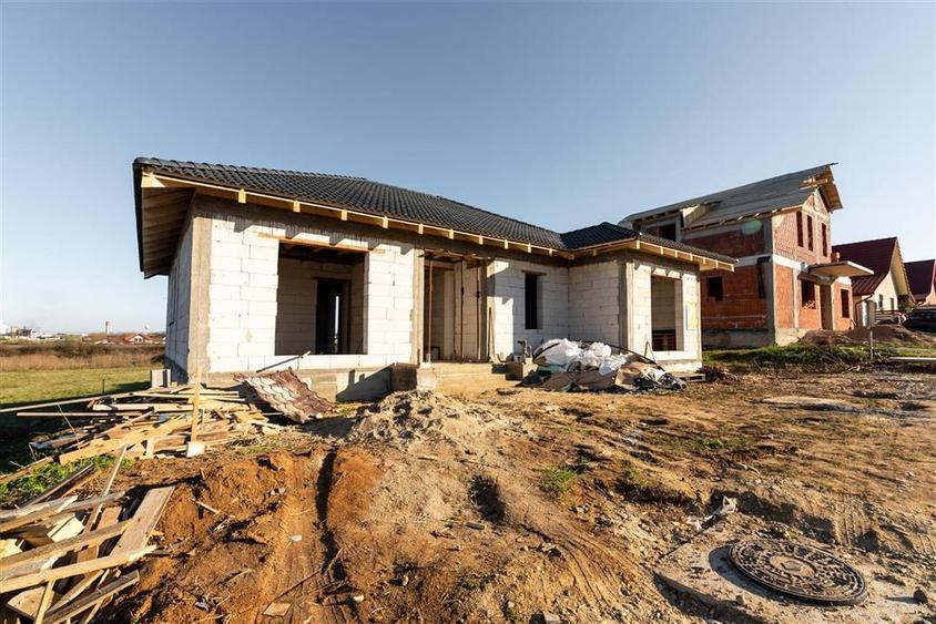 Casă individuală cu 3 camere cu Teren 468 Mp în Nord-Vest