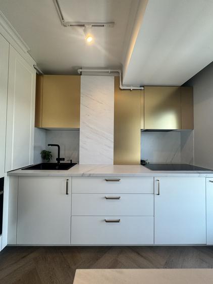 Apartament cu 3 camere semidecomandat, mobilat în Florești