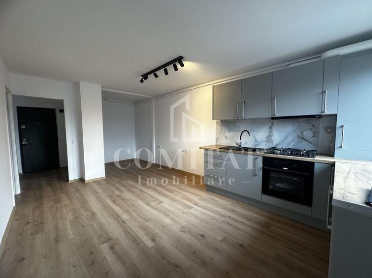 Apartament cu 3 camere semidecomandat, mobilat în Florești — fotografia 1