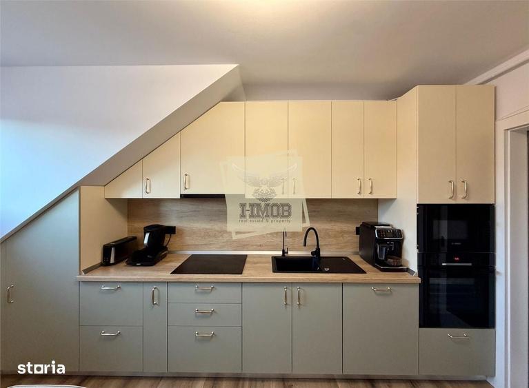 Apartament cu 4 camere decomandat în Central