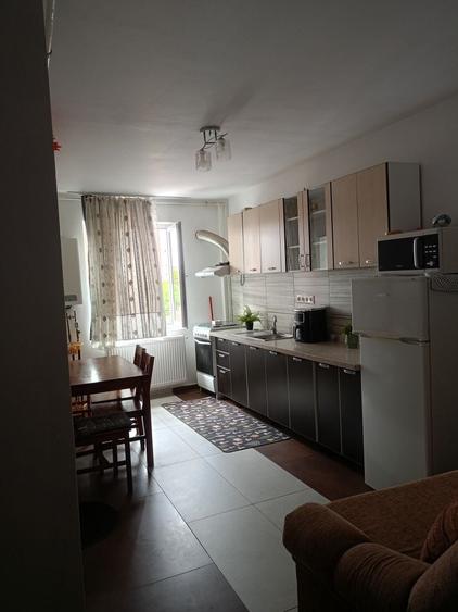 Apartament cu 2 camere decomandat în Exterior Vest
