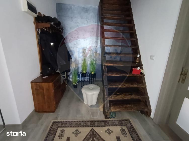 Casă cu 5 camere cu Teren 343 Mp în Central