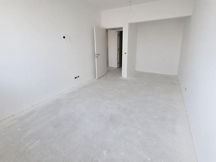 Apartament cu 4 camere decomandat, mobilat în Pipera