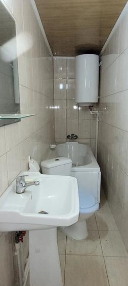 Casă cu 5 camere cu Teren 250 Mp în Micro 13