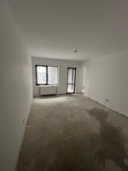 Apartament cu 3 camere decomandat în Fundeni