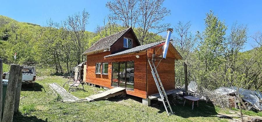 Casă cu 1 camere cu Teren 19000 Mp în Groș