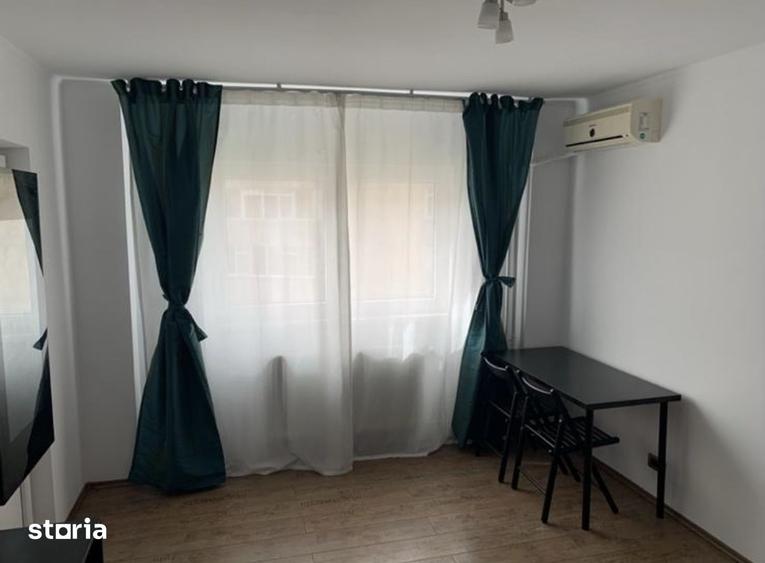 Garsonieră decomandată în Tineretului