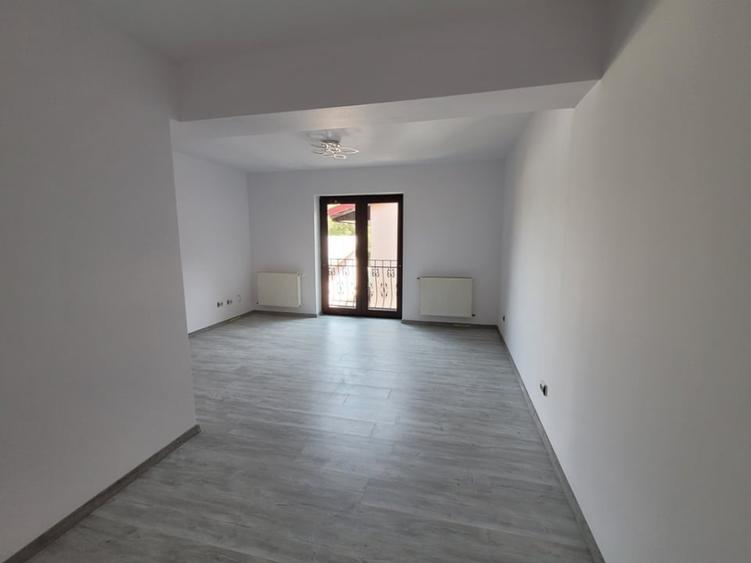Casă cu 4 camere cu Teren 200 Mp în Rahova