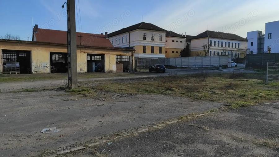 Teren de 3929 mp, în Cetate