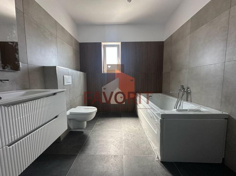Duplex cu 4 camere cu Canalizare în Săcălaz