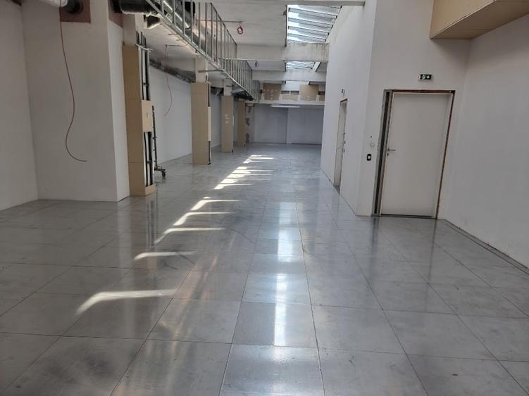 Birou, de 1,250 mp, în Aviației