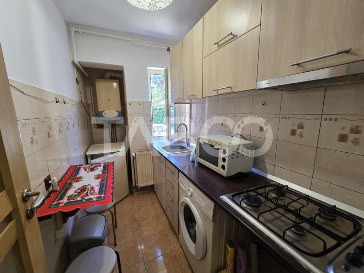Apartament cu 2 camere nedecomandat, mobilat în Mihai Viteazul
