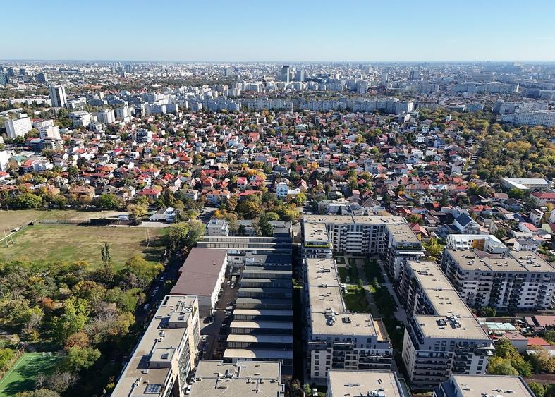 Birou, de 16,000 mp, în Domenii