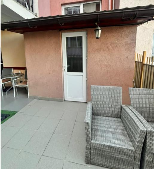 Apartament cu 3 camere semidecomandat în Florești — fotografia 3