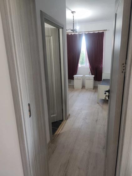 Casă cu 6 camere cu Teren 2000 Mp în Mihail Kogălniceanu