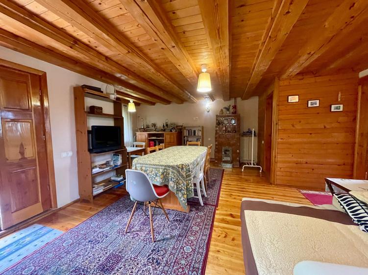 Casă cu 3 camere cu Teren 500 Mp în Central