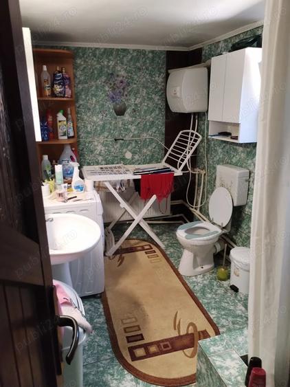 Casă cu 6 camere cu Teren 220 Mp în Central