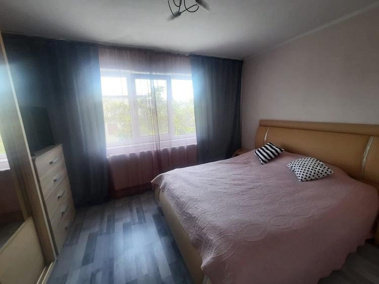Apartament cu 2 camere în Micro 16