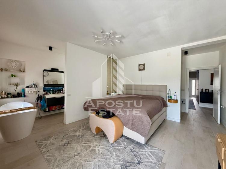 Casă individuală cu 4 camere cu Piscina în Lunei