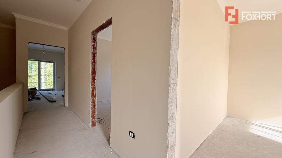 Duplex cu 4 camere cu Canalizare în Moșnița Veche