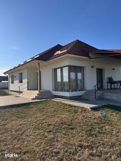 Casă cu 3 camere cu Teren 1200 Mp în Dumbrăvița