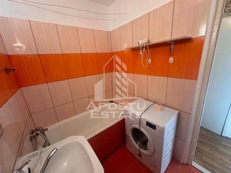 Garsonieră semidecomandată în Girocului