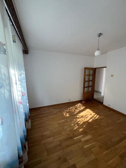 Apartament cu 3 camere decomandat în Micro 3