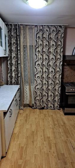 Apartament cu 3 camere semidecomandat în Govândari