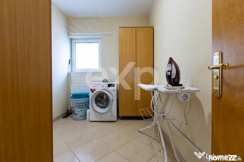 Casă cu 5 camere cu Teren 3659 Mp în Sărata