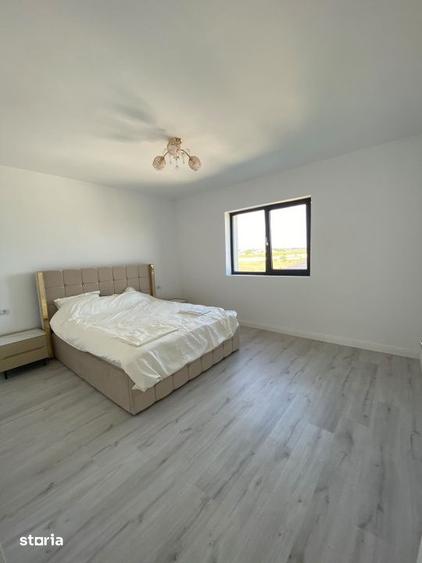 Casă cu 8 camere cu Teren 412 Mp în Bariera Vâlcii