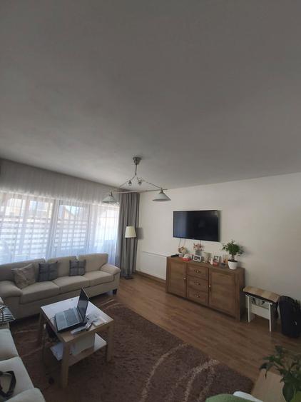 Casă cu 3 camere cu Teren 350 Mp în Central