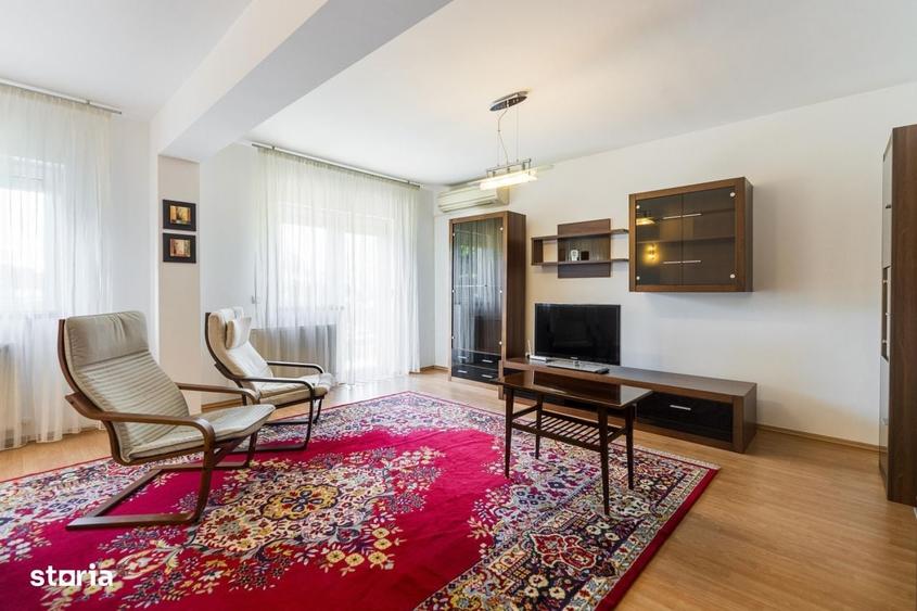 Casă cu 4 camere decomandat în Central