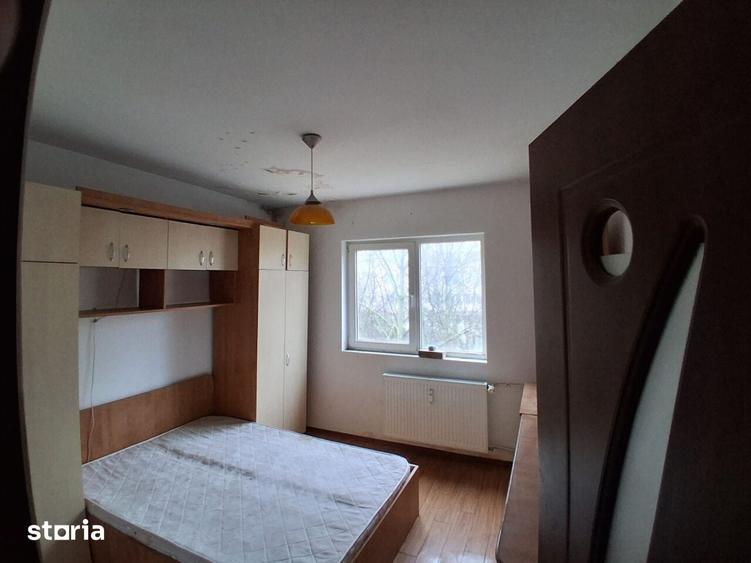Apartament cu 3 camere decomandat în Nord