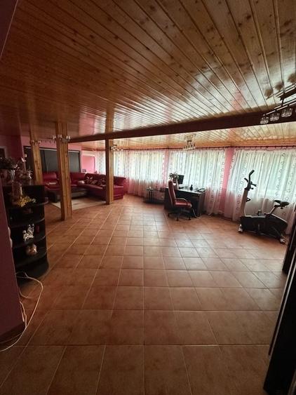 Apartament cu 4 camere în Radu Negru