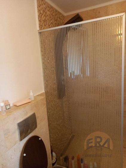 Casă individuală cu 4 camere cu Canalizare în Oncea