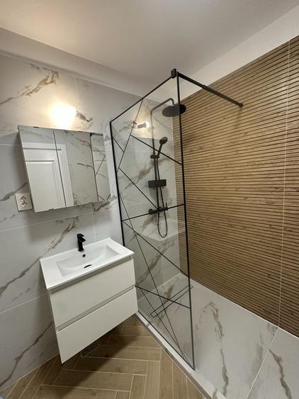 Apartament cu 2 camere decomandat în Florești