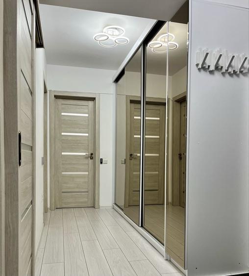 Apartament cu 2 camere decomandat în Titan