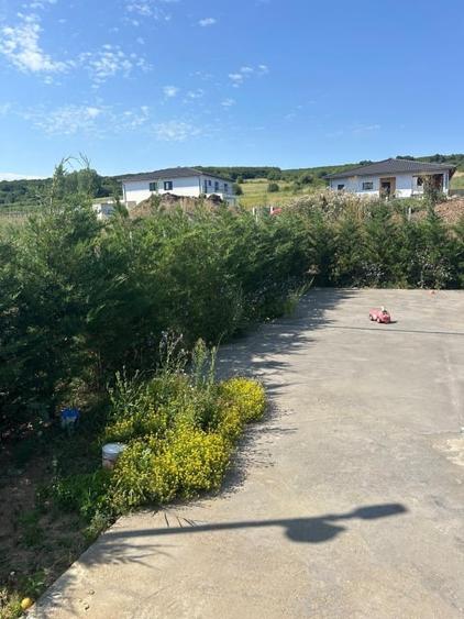 Casă individuală cu 4 camere cu Teren 500 Mp în Corușu