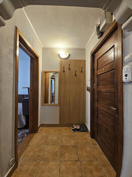 Apartament cu 3 camere decomandat în Boema