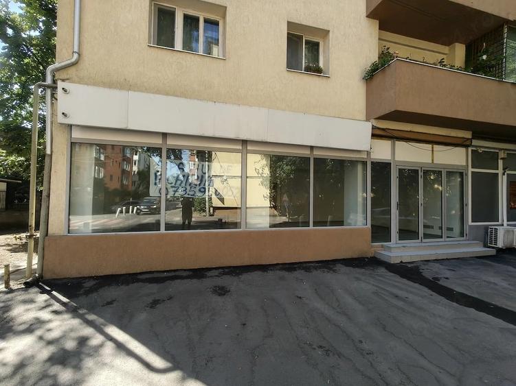 Spațiu comercial, de 70 mp, în Central